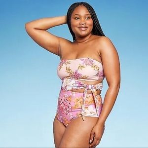 New with tags never worn size medium Kona sol swimsuit